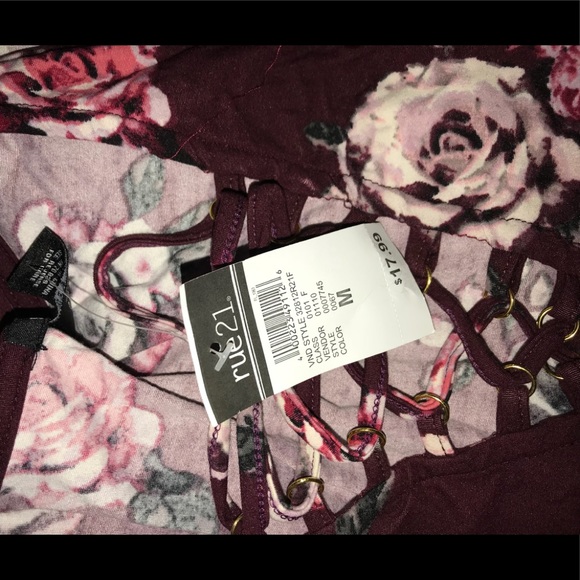 Dress - Picture 3 of 3